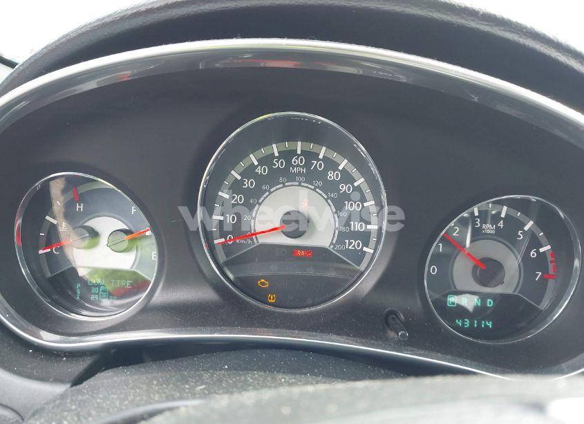 Photo 7 of 2013 Chrysler 200 TOURING (VIN 1C3CCBBB0DN700175)