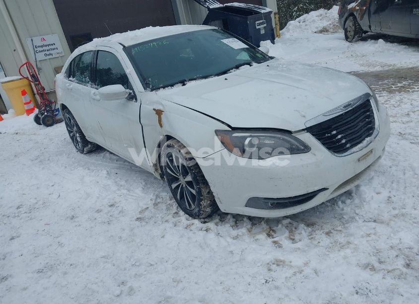 2013 Chrysler 200 TOURING (VIN 1C3CCBBB0DN728493) main photo