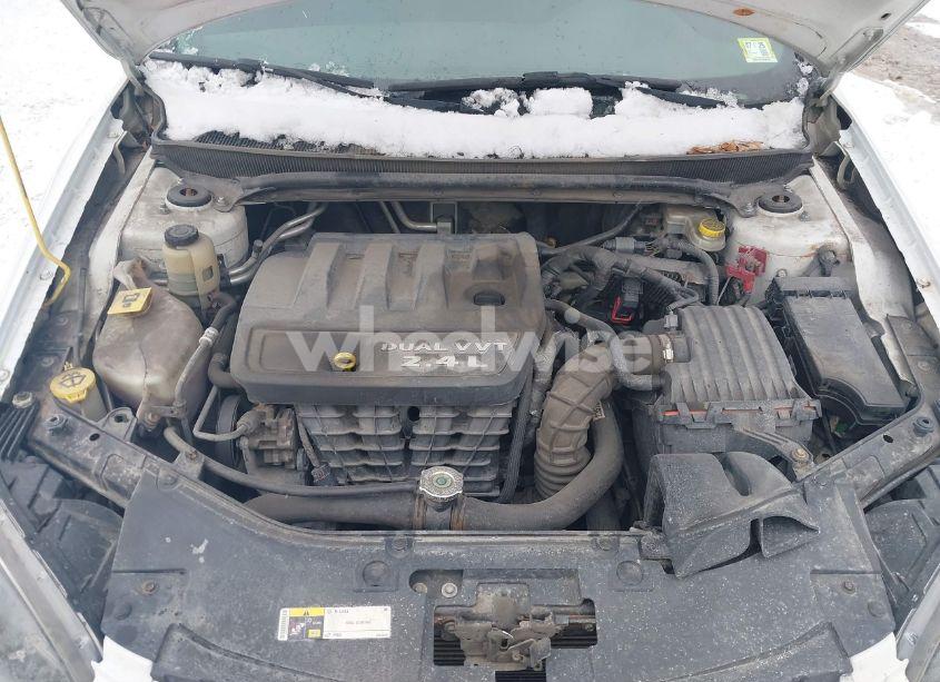 Photo 10 of 2013 Chrysler 200 TOURING (VIN 1C3CCBBB0DN728493)