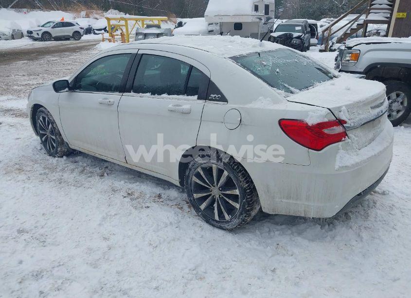 Photo 3 of 2013 Chrysler 200 TOURING (VIN 1C3CCBBB0DN728493)