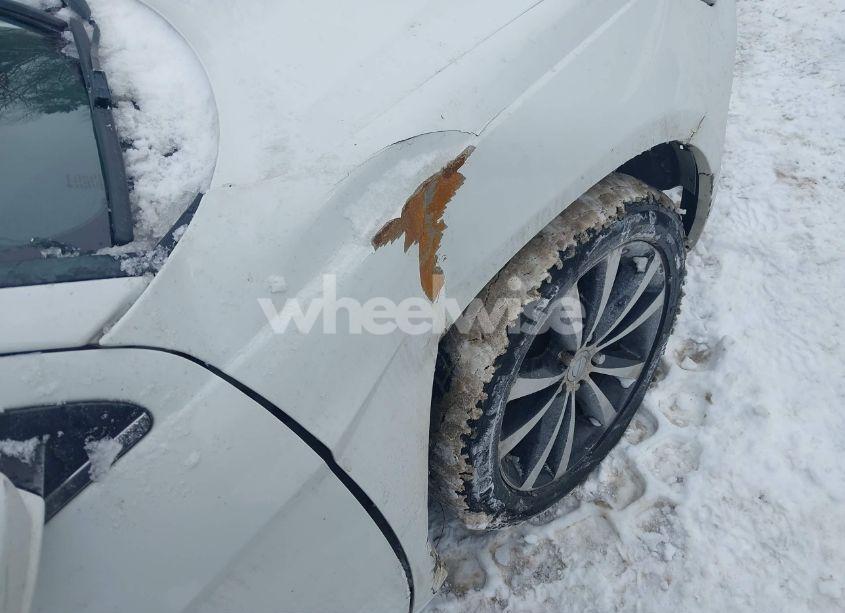 Photo 6 of 2013 Chrysler 200 TOURING (VIN 1C3CCBBB0DN728493)