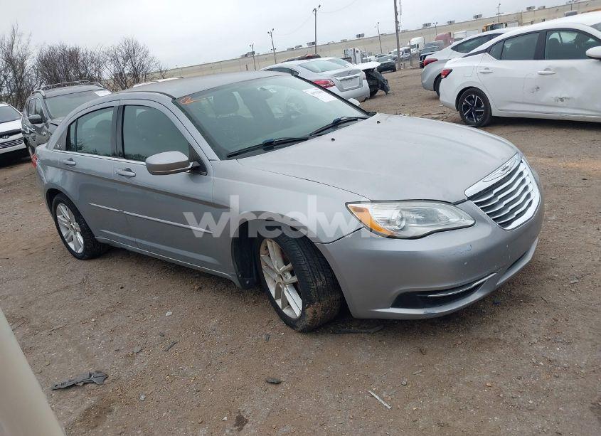2013 Chrysler 200 TOURING (VIN 1C3CCBBB0DN732088) main photo