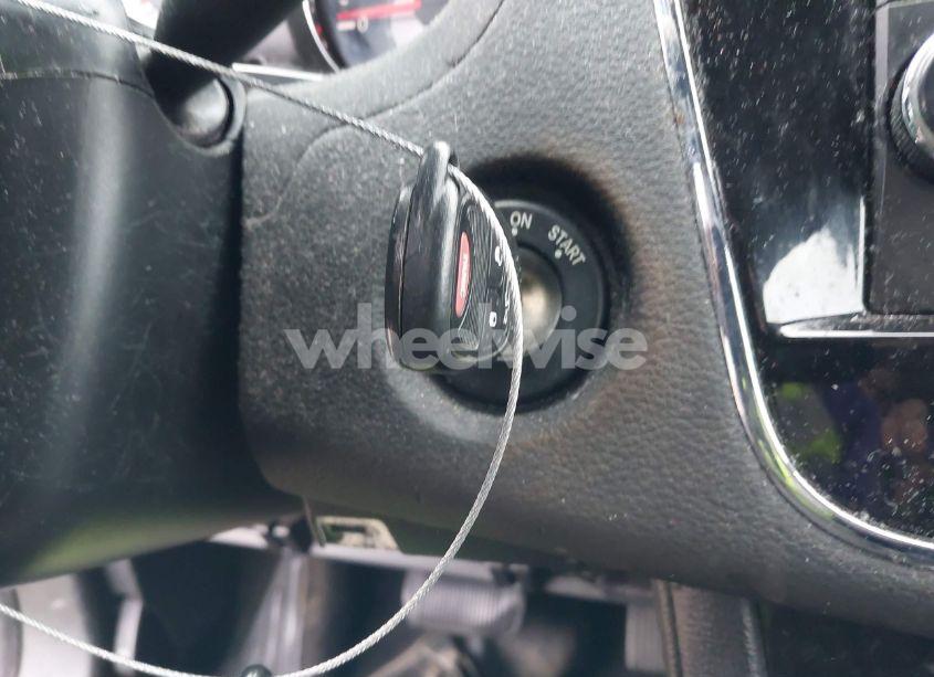 Photo 11 of 2013 Chrysler 200 TOURING (VIN 1C3CCBBB0DN732088)