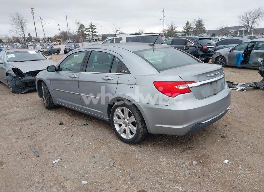 Photo 3 of 2013 Chrysler 200 TOURING (VIN 1C3CCBBB0DN732088)