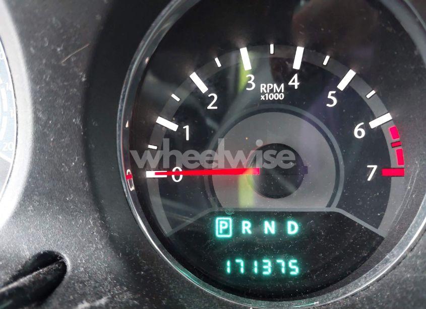 Photo 7 of 2013 Chrysler 200 TOURING (VIN 1C3CCBBB0DN732088)