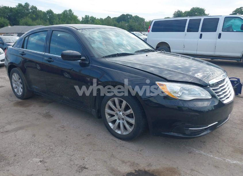 2014 Chrysler 200 TOURING (VIN 1C3CCBBB0EN107613) main photo