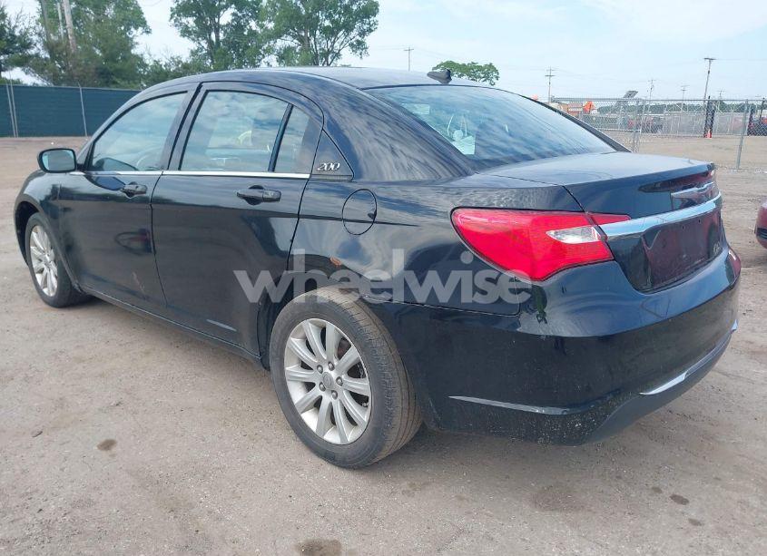 Photo 3 of 2014 Chrysler 200 TOURING (VIN 1C3CCBBB0EN107613)