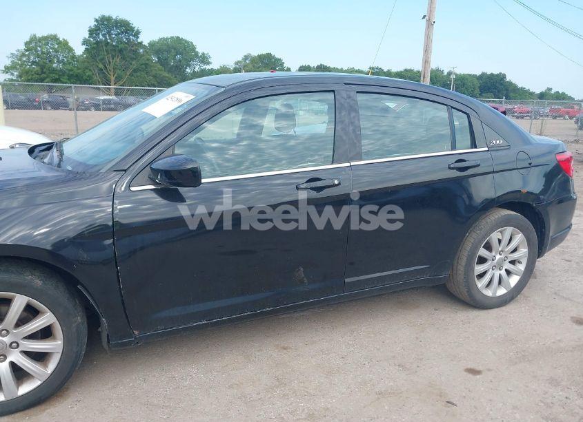 Photo 6 of 2014 Chrysler 200 TOURING (VIN 1C3CCBBB0EN107613)