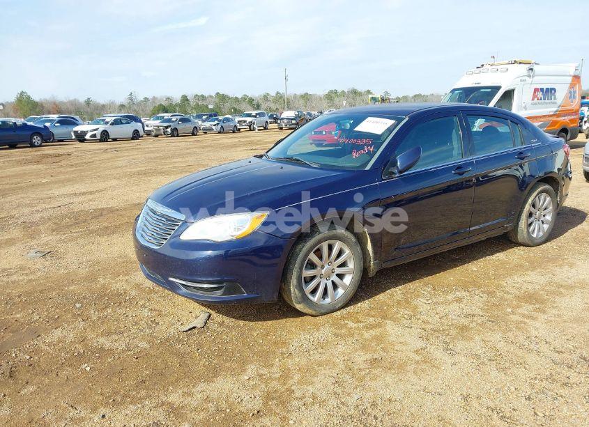 Photo 2 of 2014 Chrysler 200 TOURING (VIN 1C3CCBBB0EN119339)