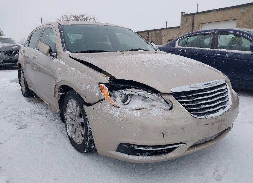 Photo 6 of 2014 Chrysler 200 TOURING (VIN 1C3CCBBB0EN179783)