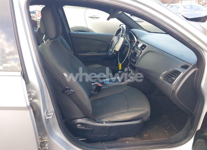 Photo 5 of 2012 Chrysler 200 TOURING (VIN 1C3CCBBB1CN100232)