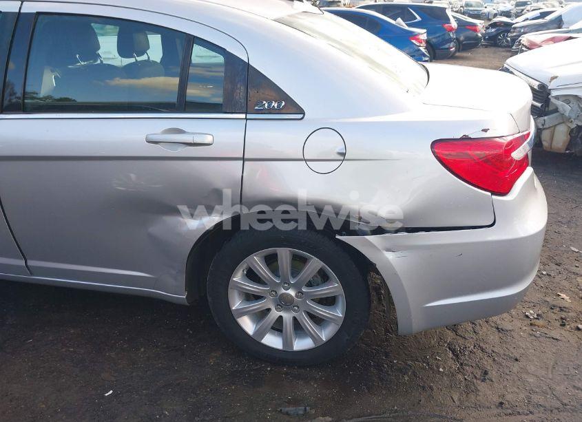 Photo 6 of 2012 Chrysler 200 TOURING (VIN 1C3CCBBB1CN100232)