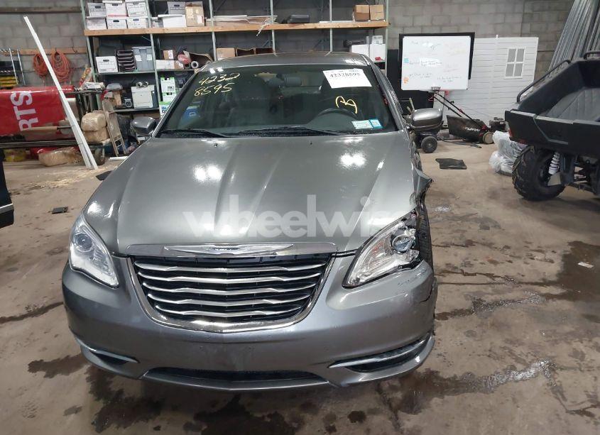 Photo 12 of 2012 Chrysler 200 TOURING (VIN 1C3CCBBB1CN129598)