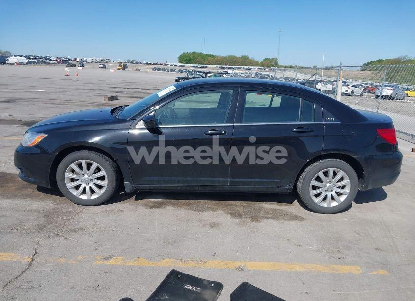 Photo 14 of 2012 Chrysler 200 TOURING (VIN 1C3CCBBB1CN197853)
