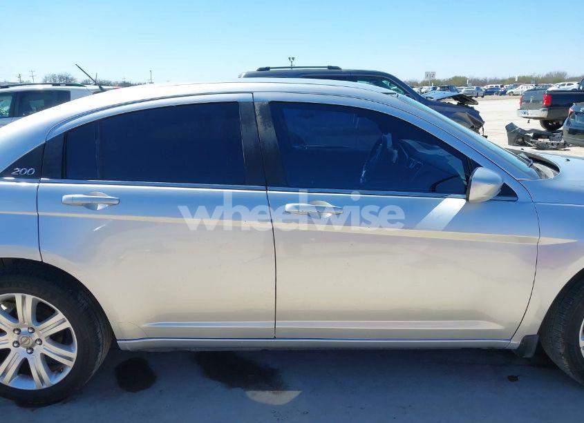 Photo 14 of 2012 Chrysler 200 TOURING (VIN 1C3CCBBB1CN206356)