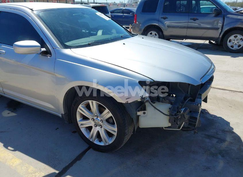 Photo 18 of 2012 Chrysler 200 TOURING (VIN 1C3CCBBB1CN206356)
