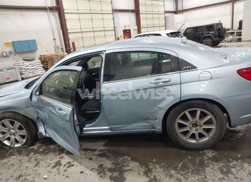 Photo 13 of 2012 Chrysler 200 TOURING (VIN 1C3CCBBB1CN331289)