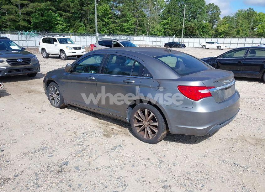 Photo 3 of 2013 Chrysler 200 TOURING (VIN 1C3CCBBB1DN525628)