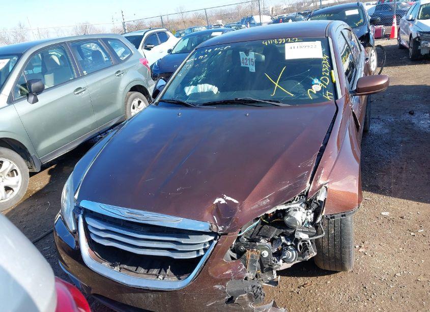 Photo 12 of 2013 Chrysler 200 TOURING (VIN 1C3CCBBB1DN542560)