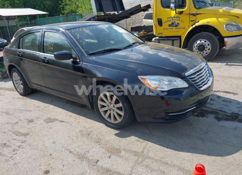2013 Chrysler 200 TOURING (VIN 1C3CCBBB1DN546558) main photo