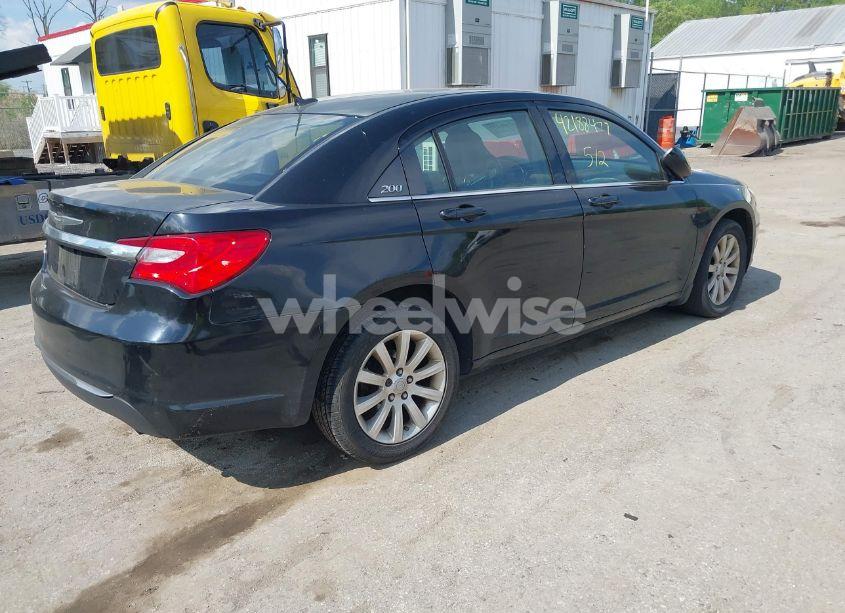 Photo 4 of 2013 Chrysler 200 TOURING (VIN 1C3CCBBB1DN546558)