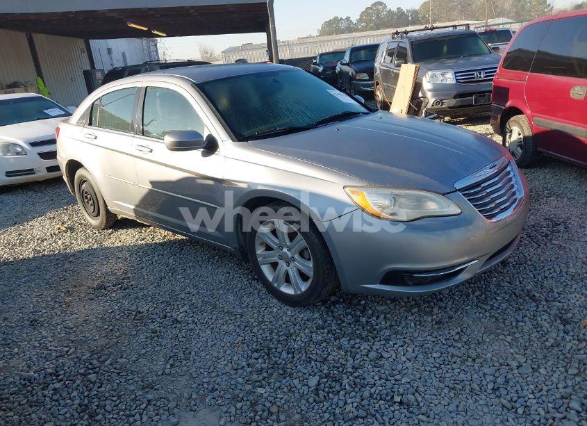 2013 Chrysler 200 TOURING (VIN 1C3CCBBB1DN639502) main photo