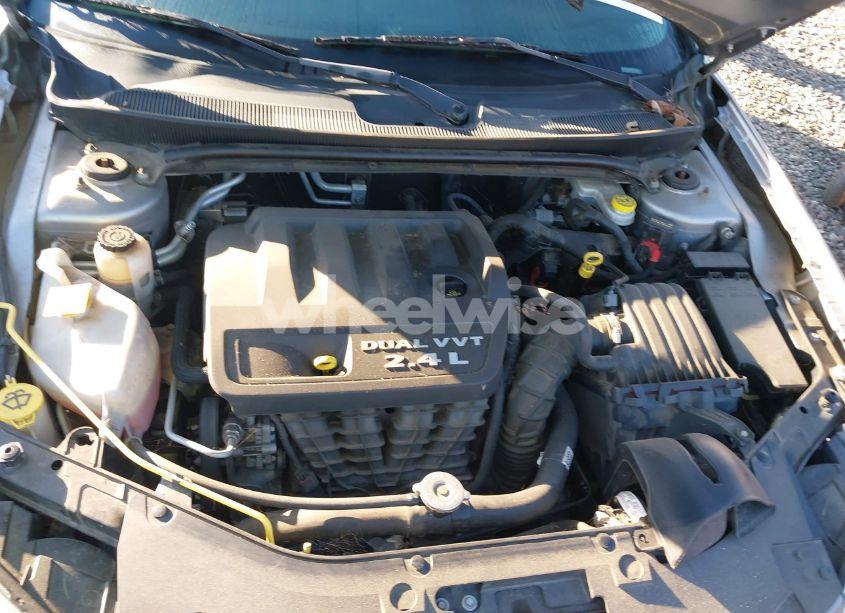 Photo 10 of 2013 Chrysler 200 TOURING (VIN 1C3CCBBB1DN639502)