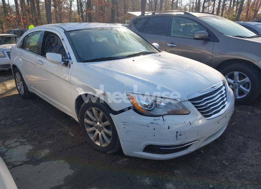 2014 Chrysler 200 TOURING (VIN 1C3CCBBB1EN153418) main photo