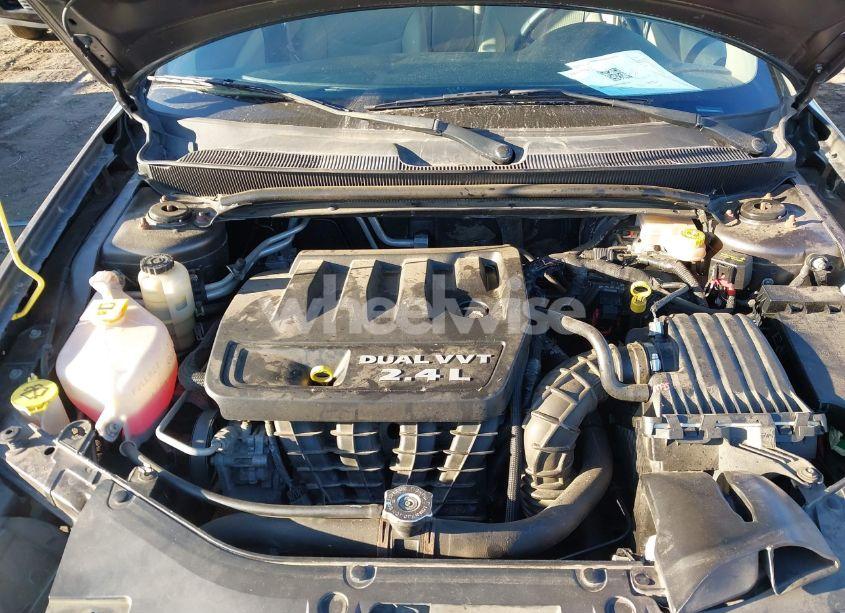 Photo 10 of 2014 Chrysler 200 TOURING (VIN 1C3CCBBB1EN197743)