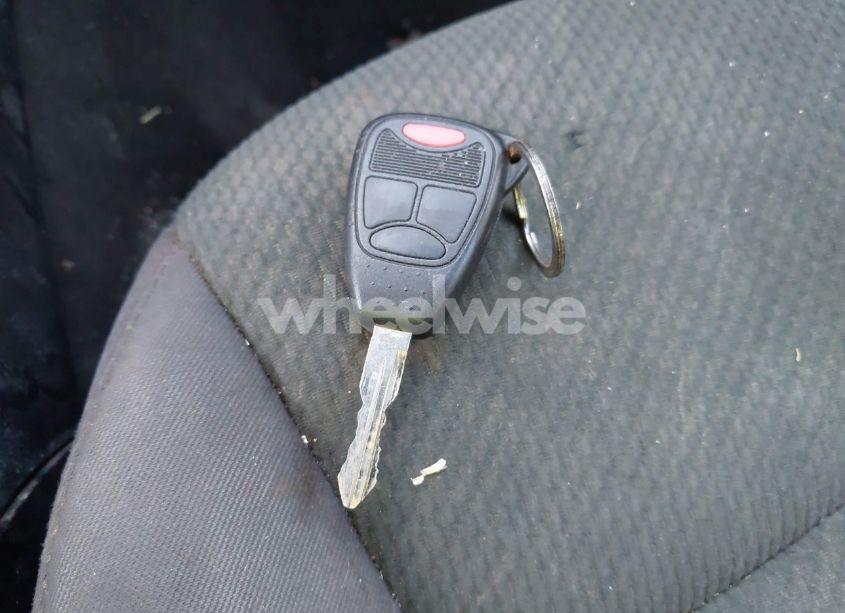 Photo 11 of 2012 Chrysler 200 TOURING (VIN 1C3CCBBB2CN191625)