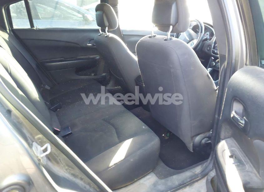 Photo 8 of 2012 Chrysler 200 TOURING (VIN 1C3CCBBB2CN191625)