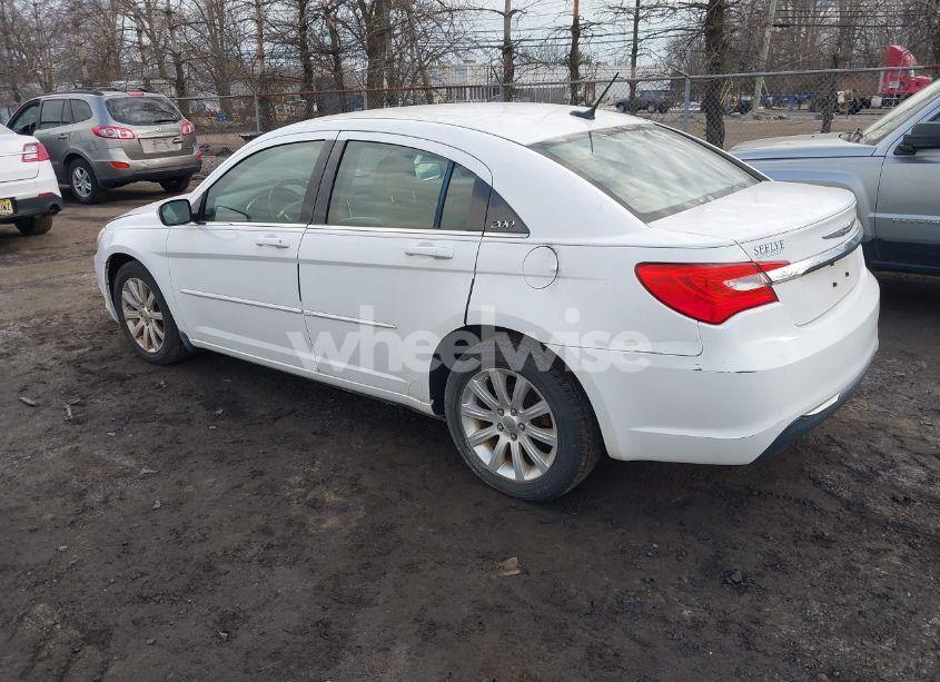 Photo 3 of 2013 Chrysler 200 TOURING (VIN 1C3CCBBB2DN557567)