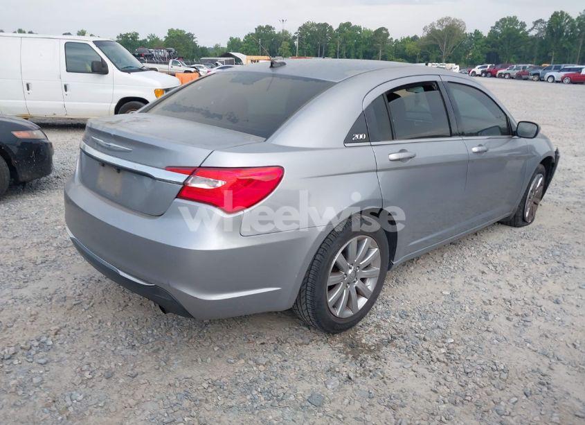 Photo 4 of 2013 Chrysler 200 TOURING (VIN 1C3CCBBB2DN570108)