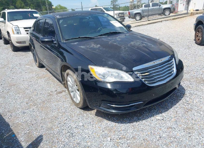 2013 Chrysler 200 TOURING (VIN 1C3CCBBB2DN628024) main photo