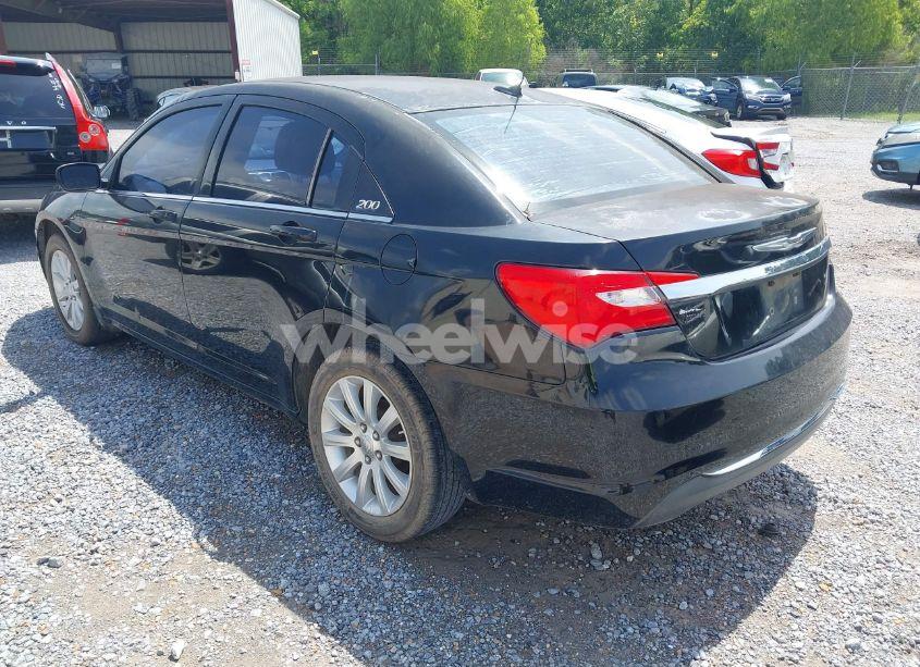 Photo 3 of 2013 Chrysler 200 TOURING (VIN 1C3CCBBB2DN628024)