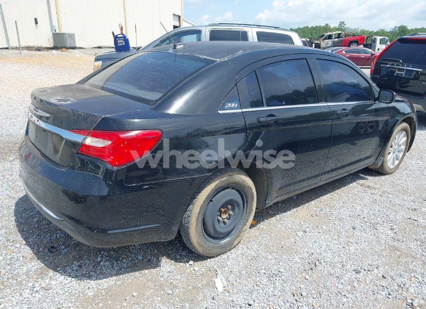 Photo 4 of 2013 Chrysler 200 TOURING (VIN 1C3CCBBB2DN628024)