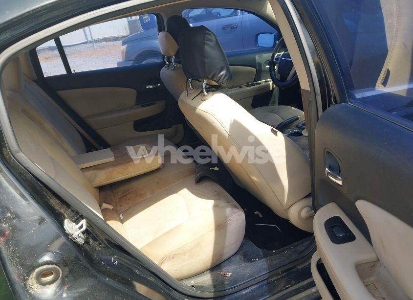 Photo 8 of 2013 Chrysler 200 TOURING (VIN 1C3CCBBB2DN628024)