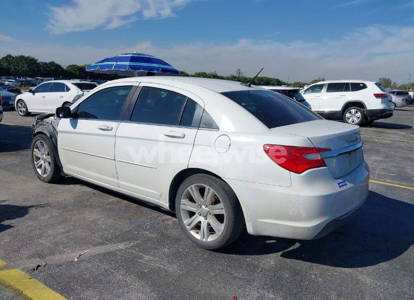 Photo 3 of 2013 Chrysler 200 TOURING (VIN 1C3CCBBB2DN656678)