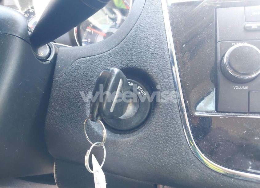 Photo 11 of 2013 Chrysler 200 TOURING (VIN 1C3CCBBB2DN672878)