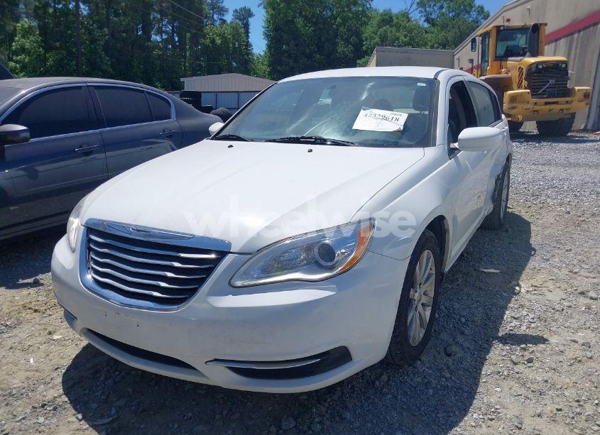 Photo 2 of 2013 Chrysler 200 TOURING (VIN 1C3CCBBB2DN672878)