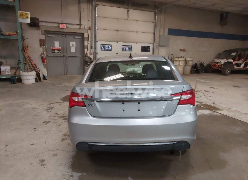 Photo 14 of 2014 Chrysler 200 TOURING (VIN 1C3CCBBB2EN107645)
