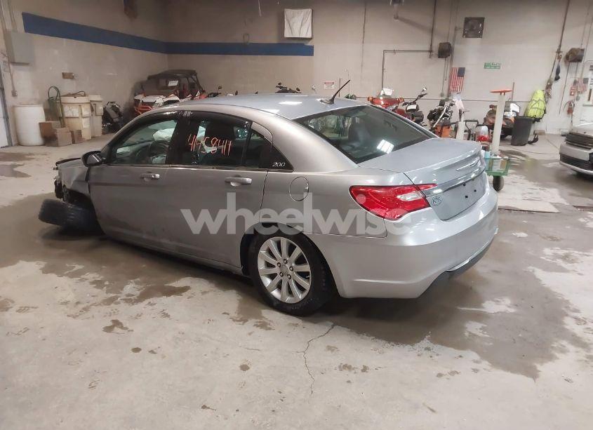 Photo 3 of 2014 Chrysler 200 TOURING (VIN 1C3CCBBB2EN107645)