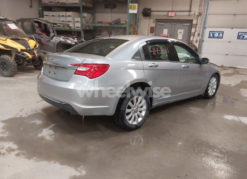 Photo 4 of 2014 Chrysler 200 TOURING (VIN 1C3CCBBB2EN107645)