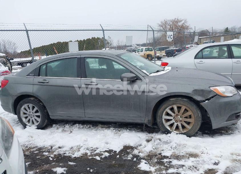 Photo 12 of 2012 Chrysler 200 TOURING (VIN 1C3CCBBB3CN125617)