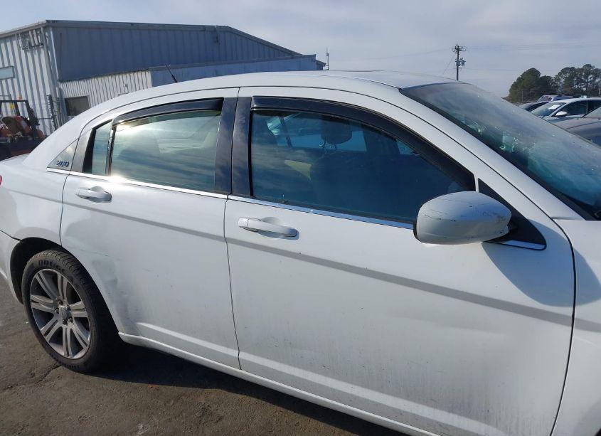 Photo 13 of 2012 Chrysler 200 TOURING (VIN 1C3CCBBB3CN130820)