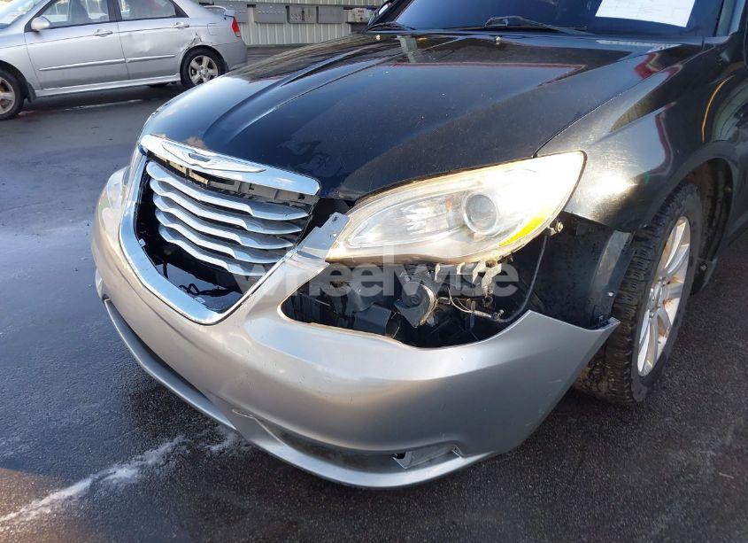 Photo 6 of 2012 Chrysler 200 TOURING (VIN 1C3CCBBB3CN135791)