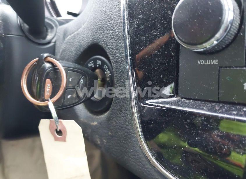 Photo 11 of 2013 Chrysler 200 TOURING (VIN 1C3CCBBB3DN542754)