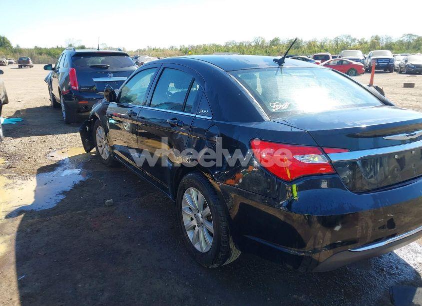 Photo 3 of 2013 Chrysler 200 TOURING (VIN 1C3CCBBB3DN568805)