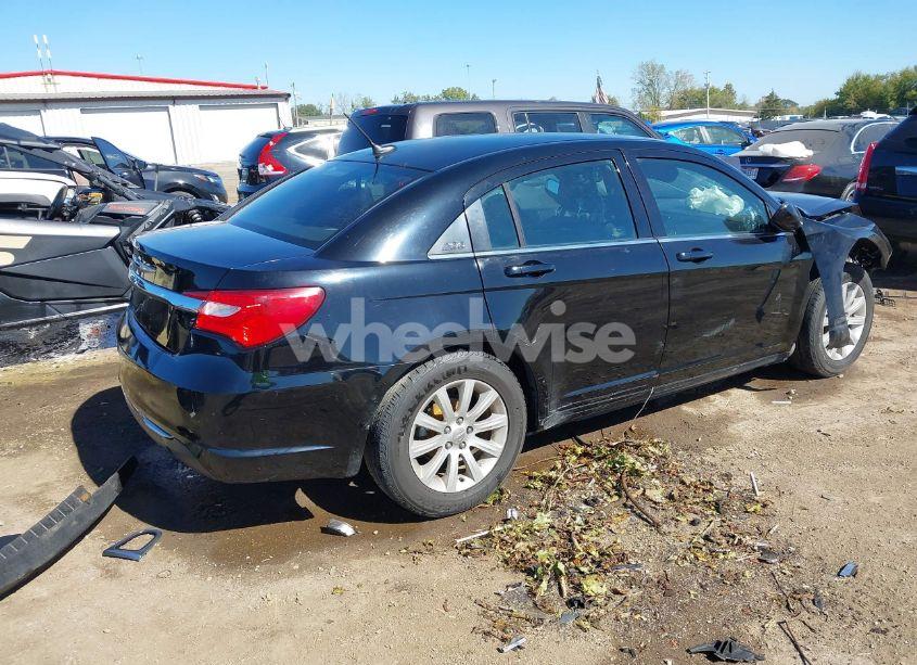 Photo 4 of 2013 Chrysler 200 TOURING (VIN 1C3CCBBB3DN568805)