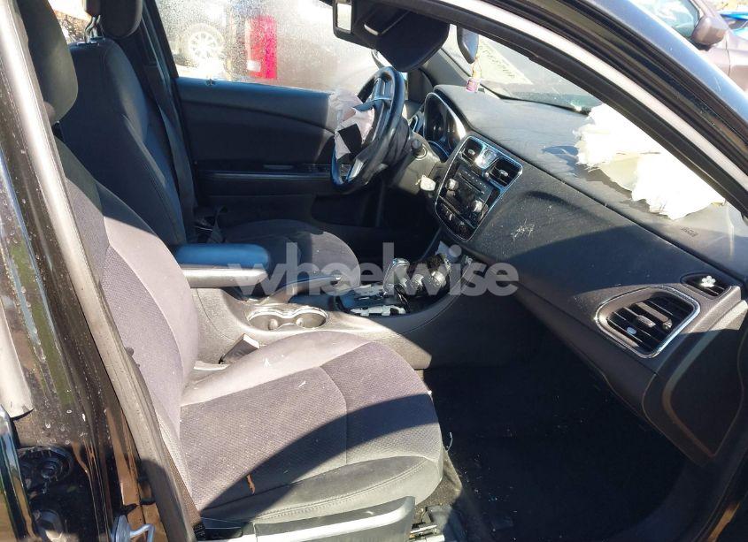 Photo 5 of 2013 Chrysler 200 TOURING (VIN 1C3CCBBB3DN568805)